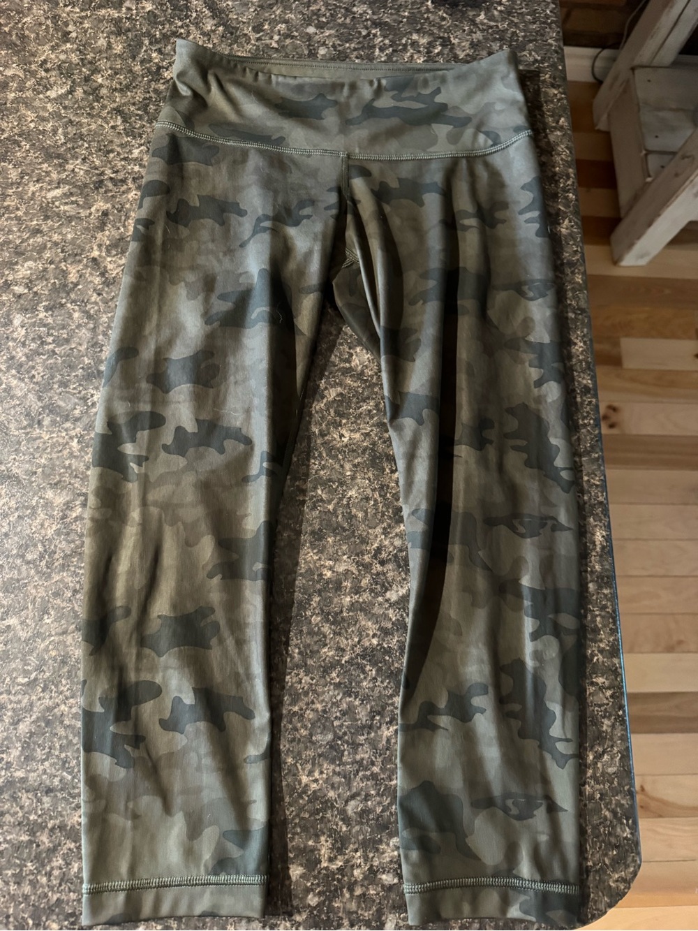 Lululemon size 4 Camo Olive Green Cropped Leggings
